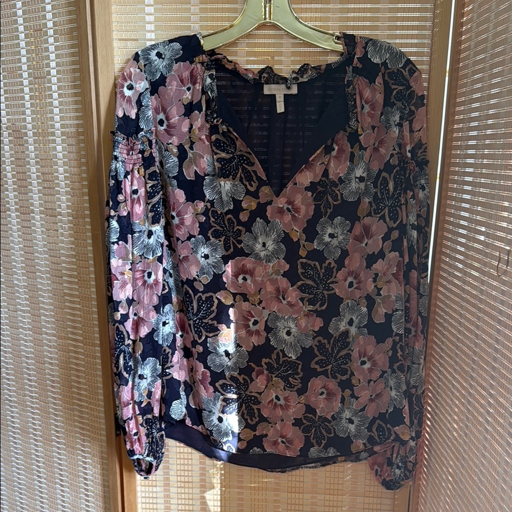 Floral Women's Top - Black and Pink
